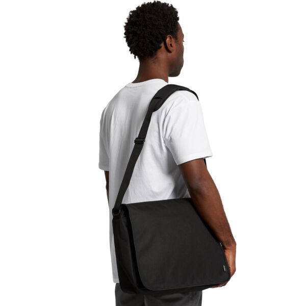 RECYCLED MESSENGER BAG Thumbnail